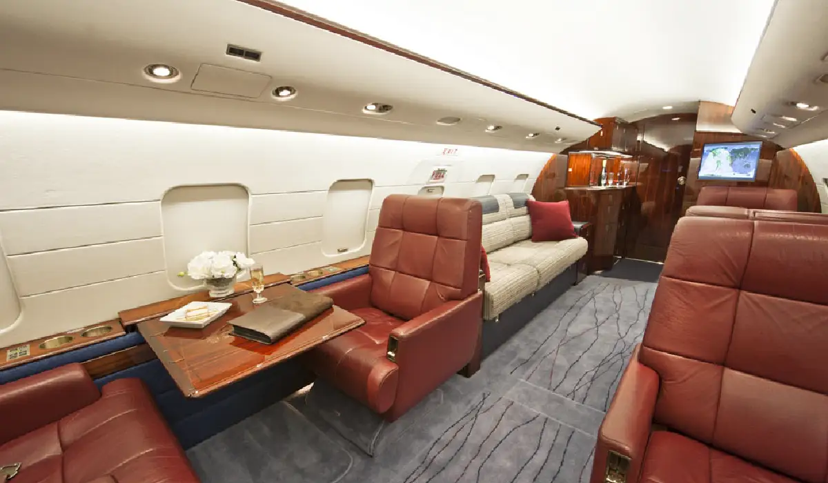 Bombardier - Challenger 604 - Private Jet Rentals Near me - Used Private Jets Near me - Exclusive Concierge Club.webp